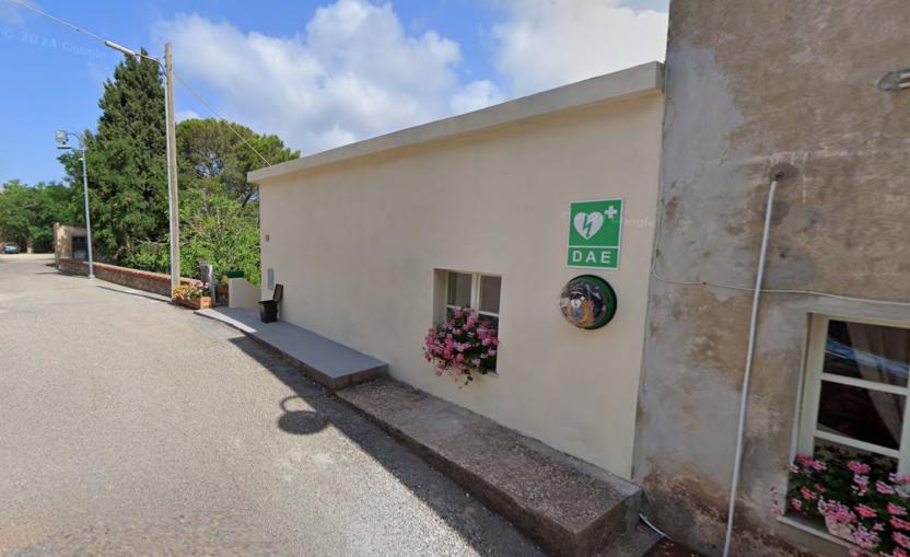 Punto defibrillatore pubblico DAE, villaggio Normann - Gonnesa